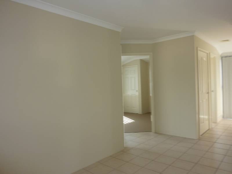1 Whiteman Crescent, Bertram WA 6167