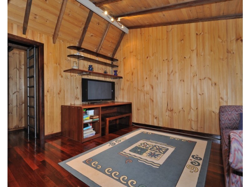 64 Canns Road, Bedfordale WA 6112