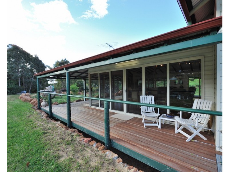 64 Canns Road, Bedfordale WA 6112