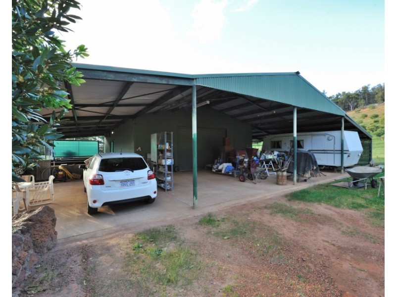 64 Canns Road, Bedfordale WA 6112