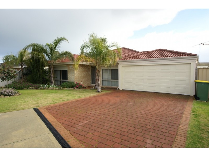 14 Hueston Lookout, Leda WA 6170