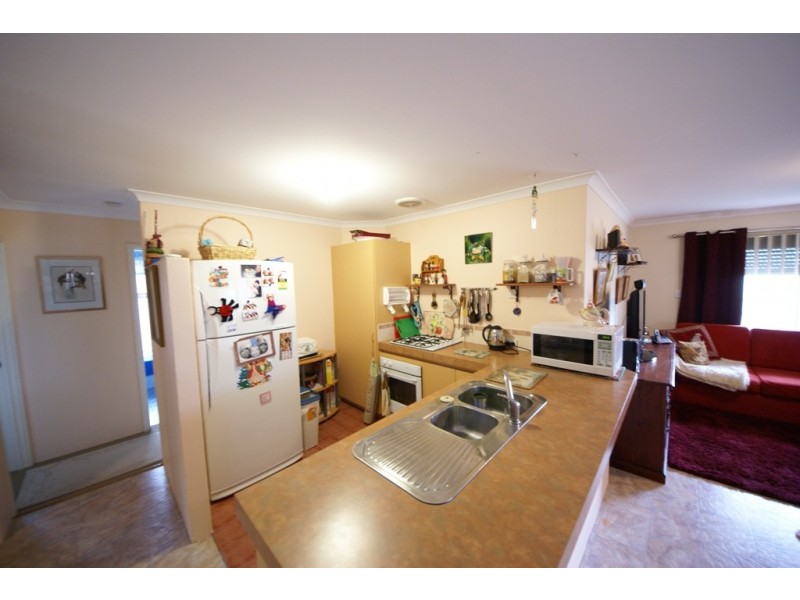 14 Hueston Lookout, Leda WA 6170