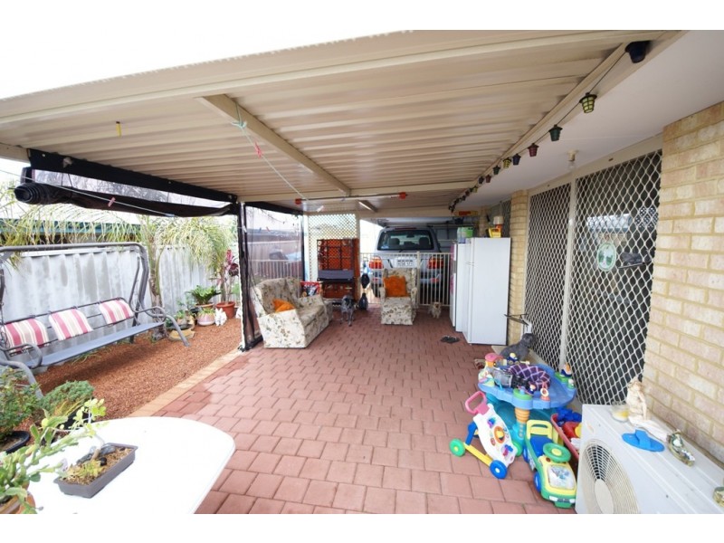 14 Hueston Lookout, Leda WA 6170