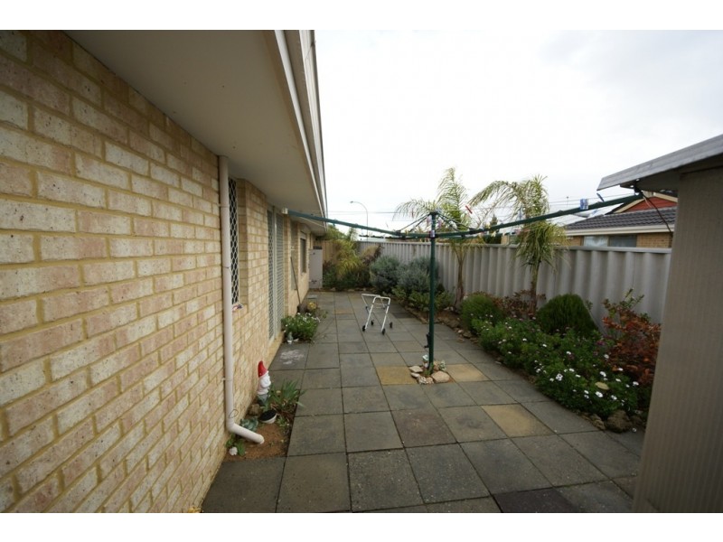 14 Hueston Lookout, Leda WA 6170