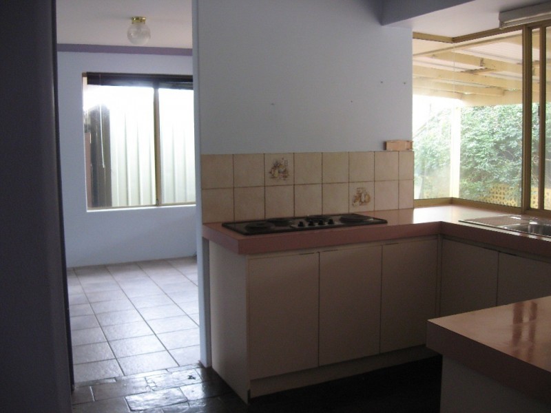 39 Parkway Gardens, Parmelia WA 6167