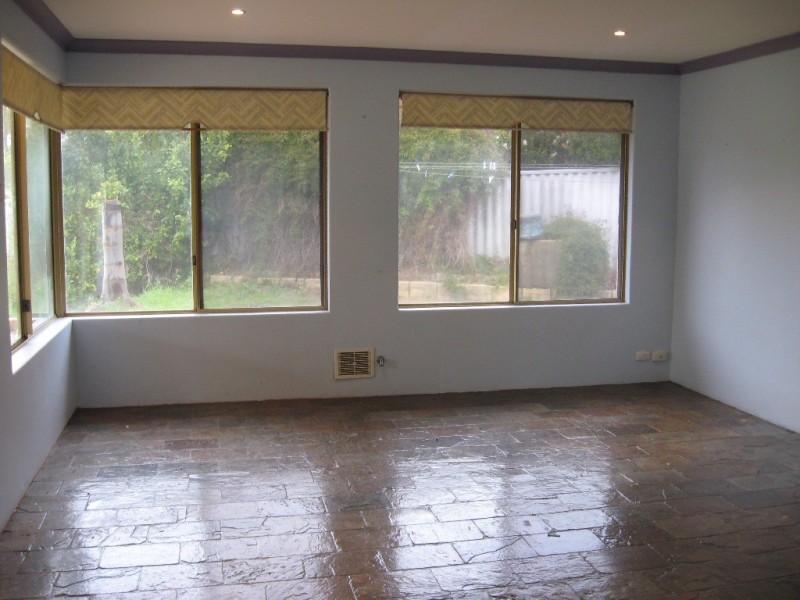 39 Parkway Gardens, Parmelia WA 6167