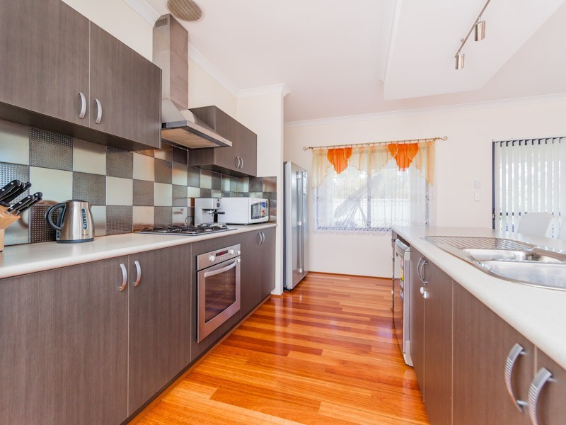 152 Runnymede Gate, Leda WA 6170