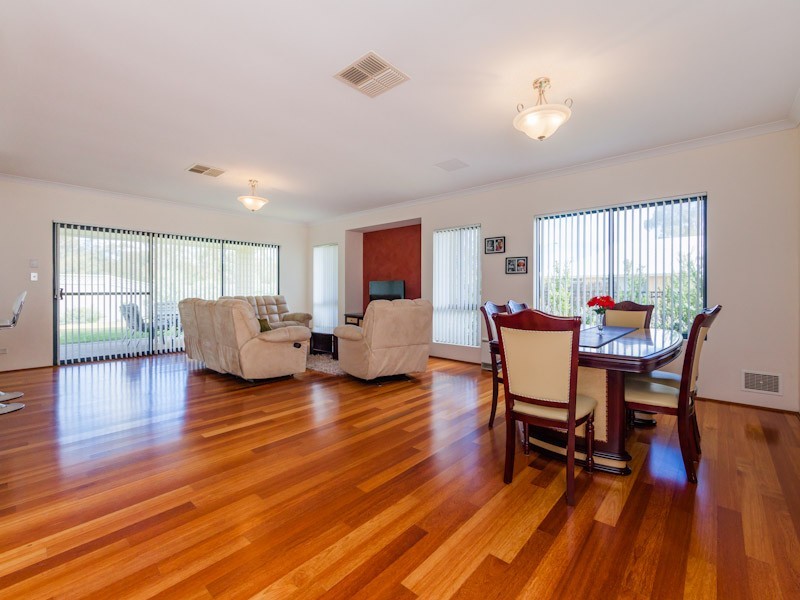 152 Runnymede Gate, Leda WA 6170