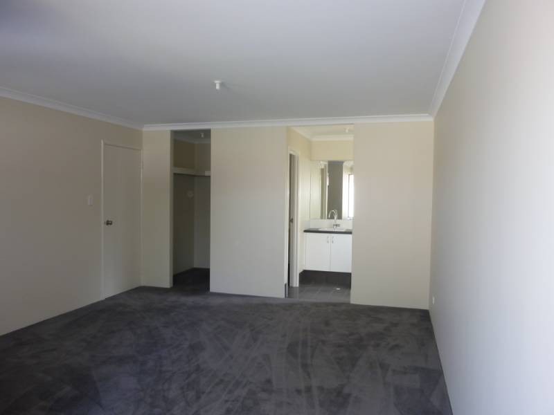 13A Warner Road, Parmelia WA 6167