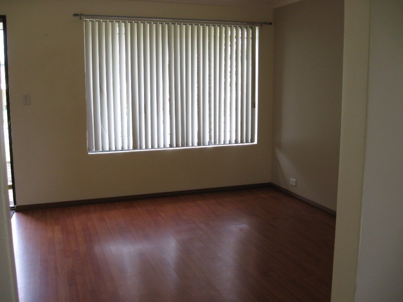 8 Liddington Rise, Leda WA 6170