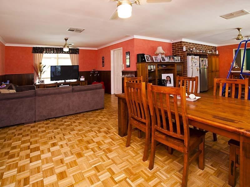 21 Silversmith Street, Wellard WA 6170
