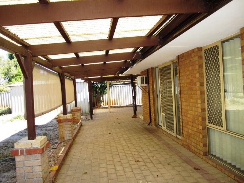 20 Arcaman Place, South Lake WA 6164