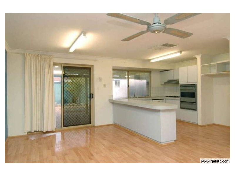 30 Riverside Lane, Seville Grove WA 6112