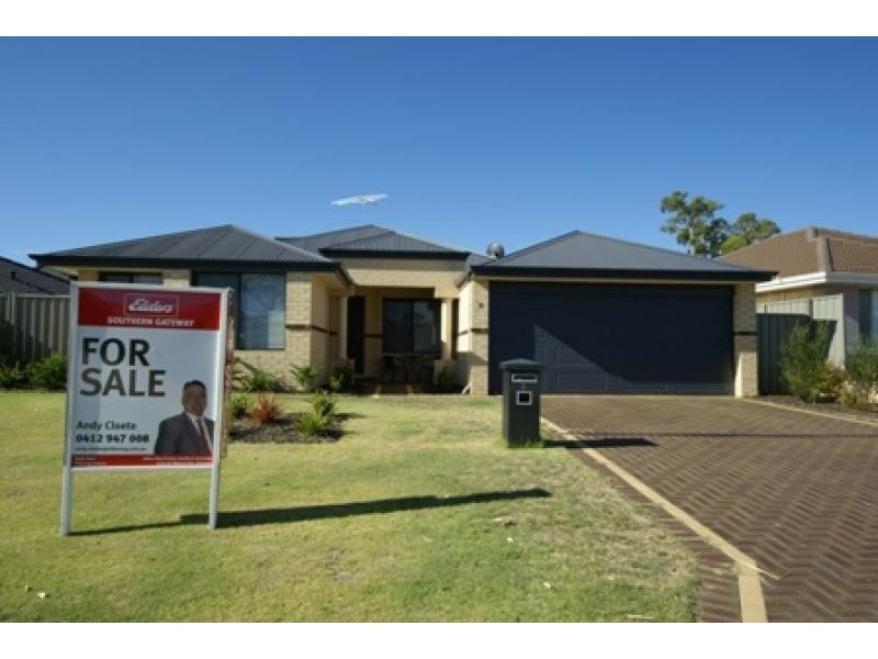 8 Glastonbury Street, Leda WA 6170