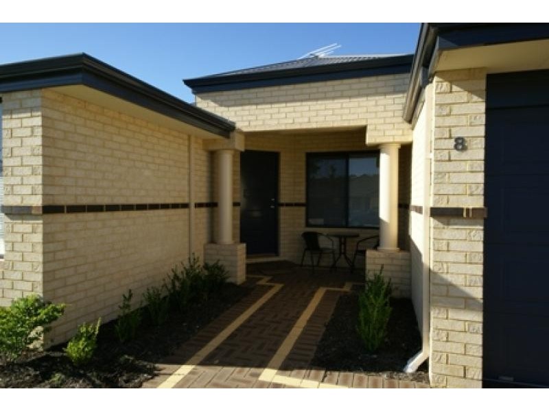 8 Glastonbury Street, Leda WA 6170