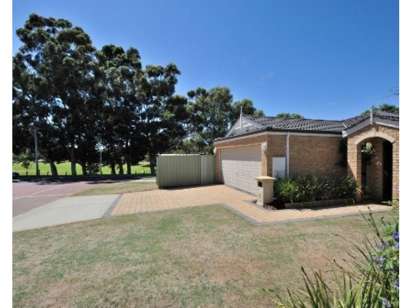 1 Truslove Close, Willagee WA 6156