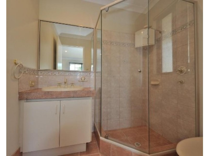 1 Truslove Close, Willagee WA 6156