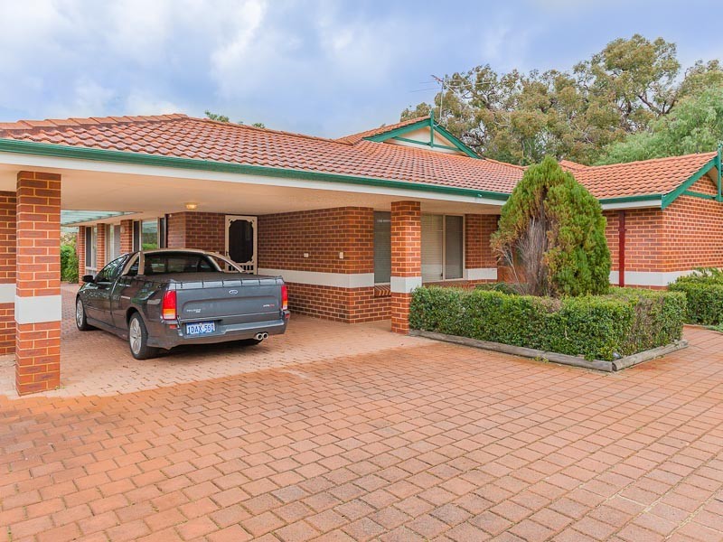 4 Glazier Grove, Wellard WA 6170