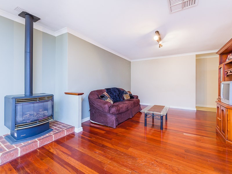 4 Glazier Grove, Wellard WA 6170