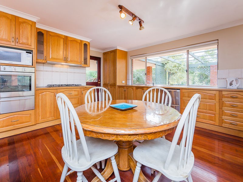 4 Glazier Grove, Wellard WA 6170