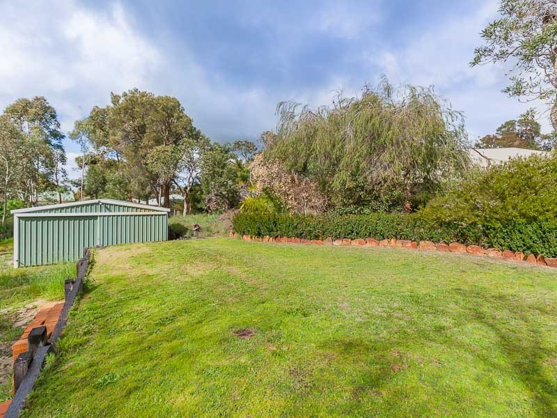 4 Glazier Grove, Wellard WA 6170