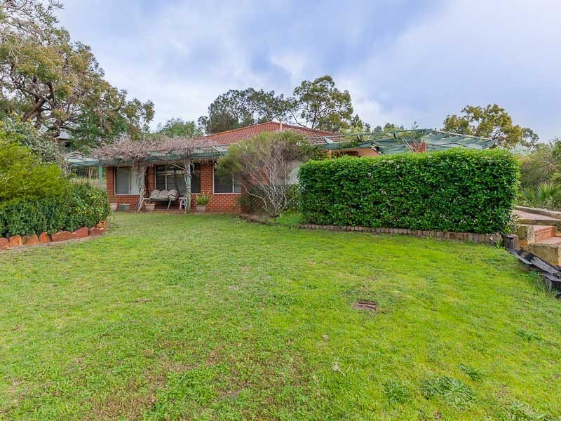 4 Glazier Grove, Wellard WA 6170