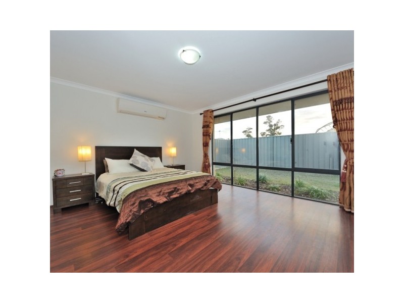 7 Taunton Mews, Leda WA 6170