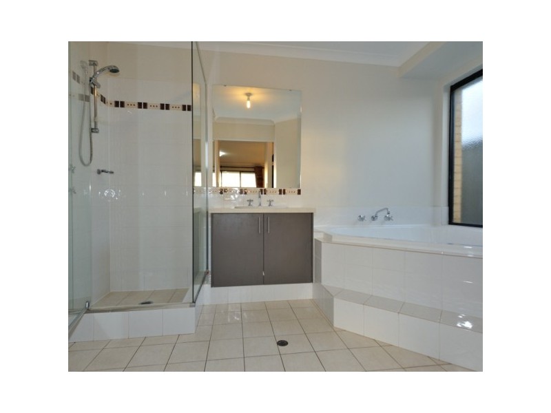 7 Taunton Mews, Leda WA 6170