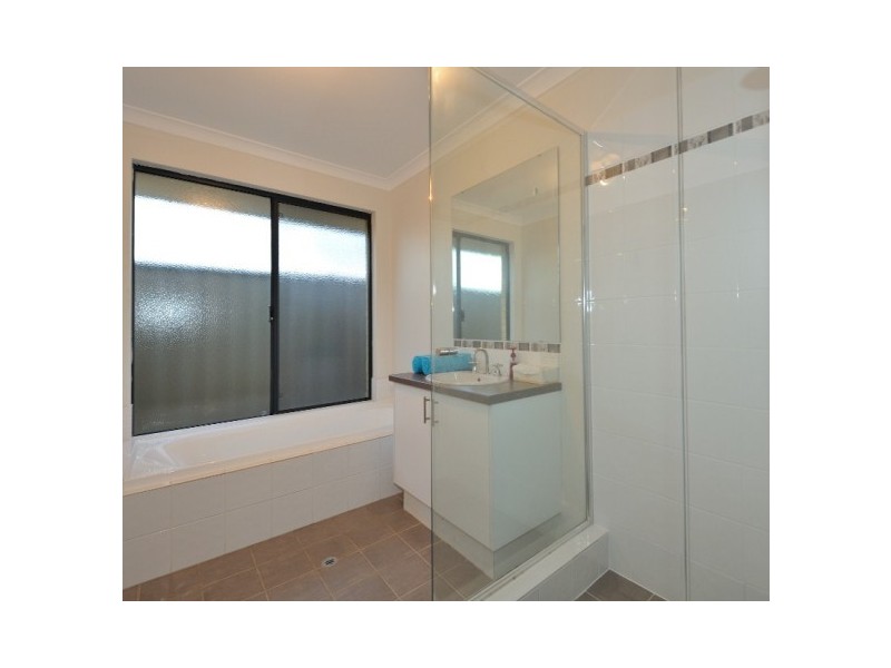 7 Taunton Mews, Leda WA 6170