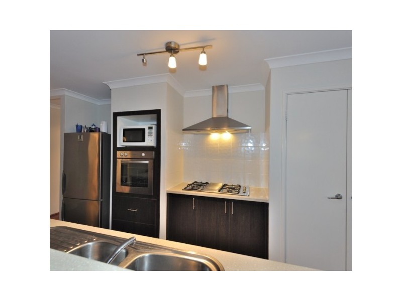 7 Taunton Mews, Leda WA 6170