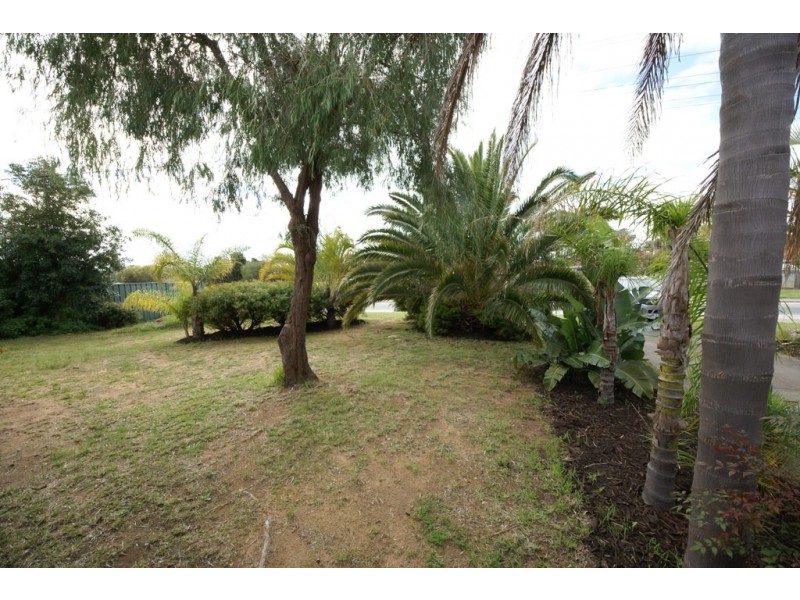 17 Parmelia Avenue, Parmelia WA 6167