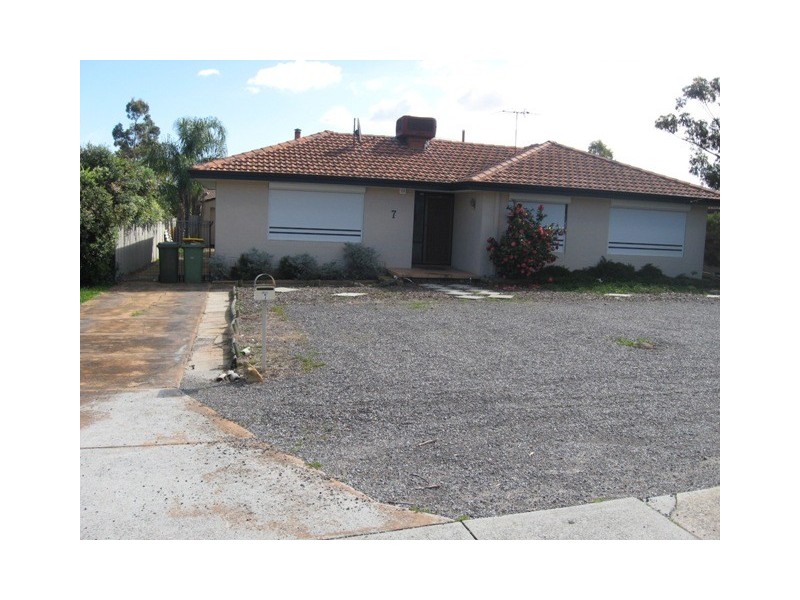 7 Dawson Way, Parmelia WA 6167