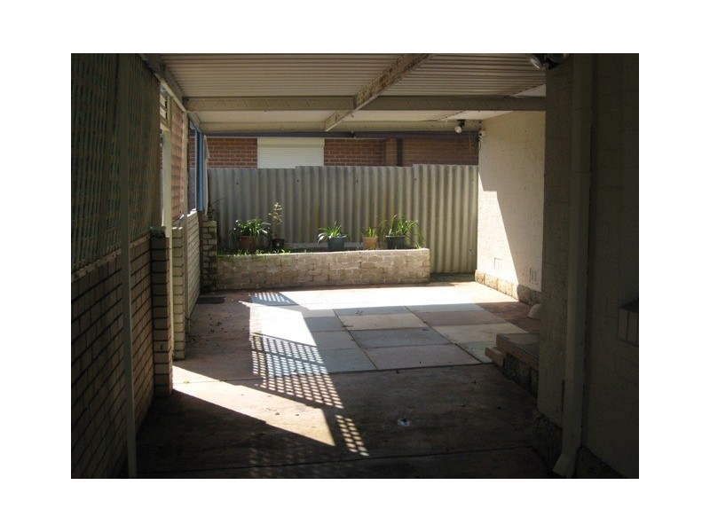 7 Dawson Way, Parmelia WA 6167