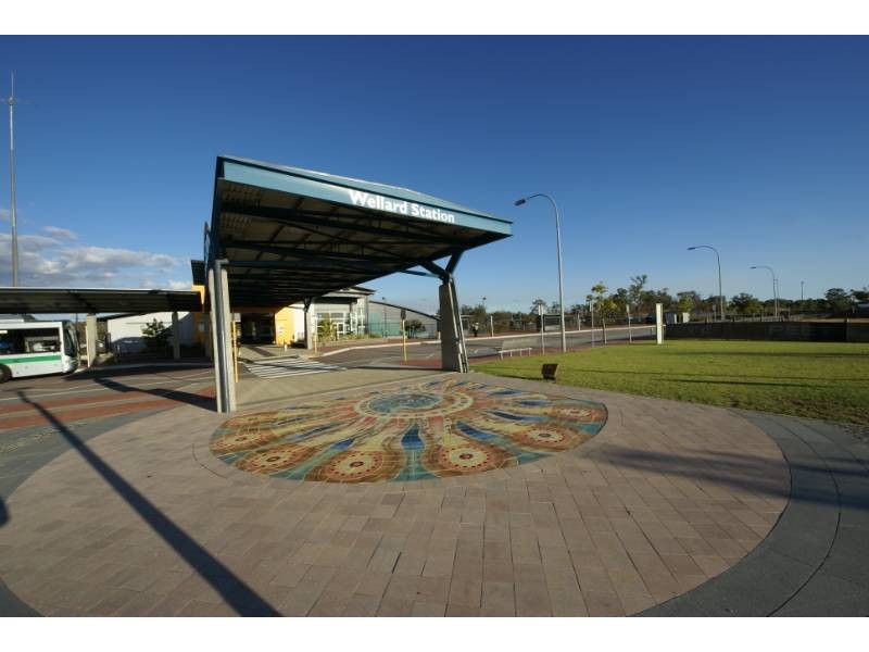 8 Berrow Place, Leda WA 6170