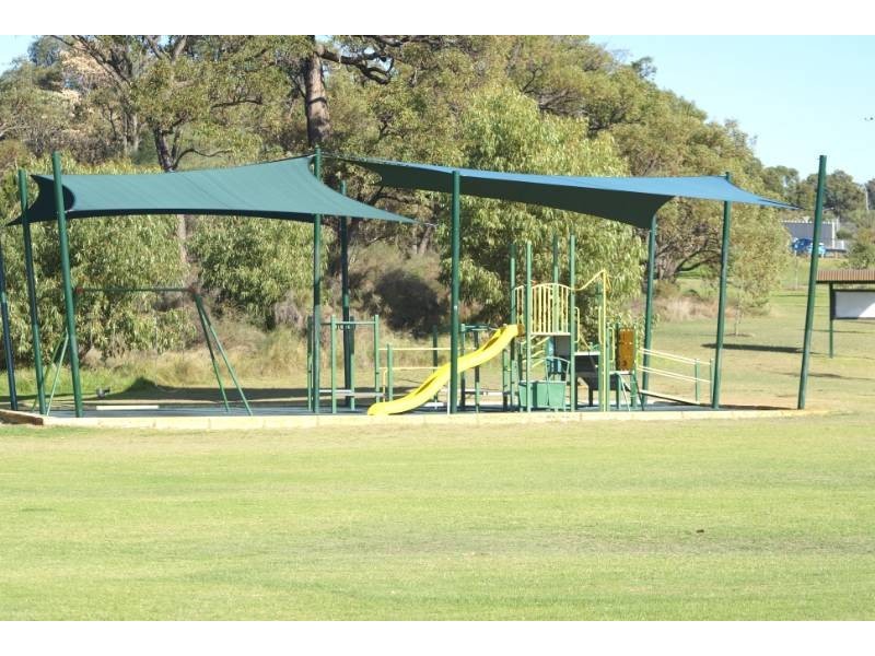 8 Berrow Place, Leda WA 6170