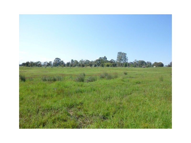 2 Mundijong Road, Baldivis WA 6171