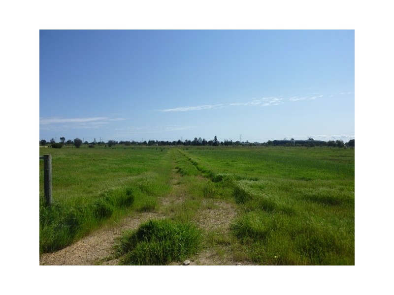 2 Mundijong Road, Baldivis WA 6171