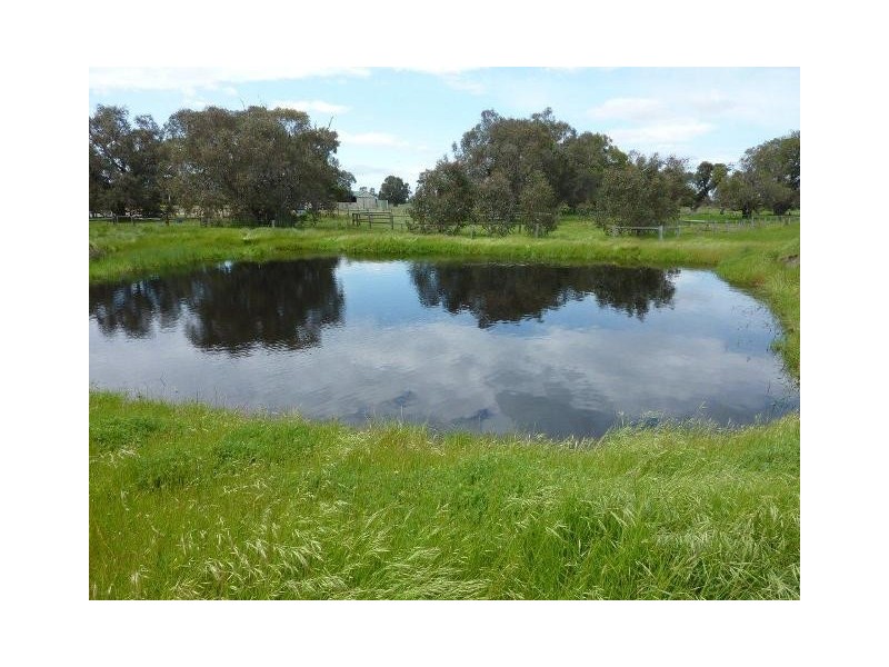 2 Mundijong Road, Baldivis WA 6171