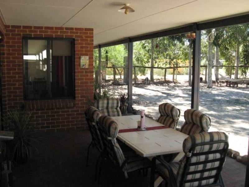 212 Wright Road, Mardella WA 6125