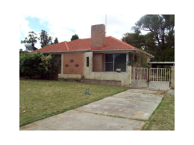 9 Harlow Road, Calista WA 6167
