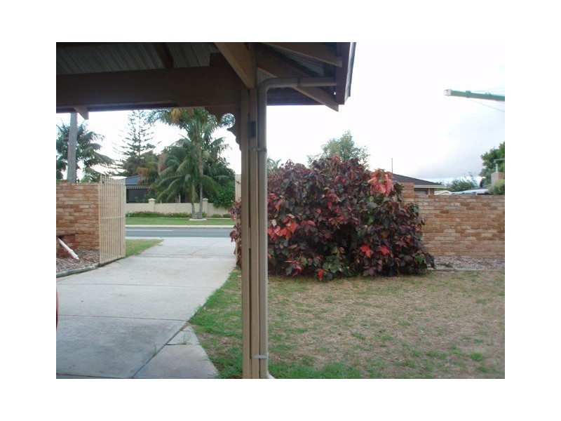 12 June Road, Safety Bay WA 6169