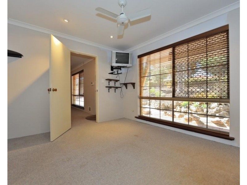 30 Perham Crescent, Leda WA 6170