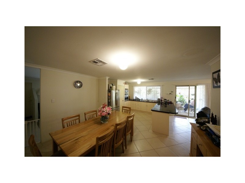 40 Whitebread Way, Leda WA 6170