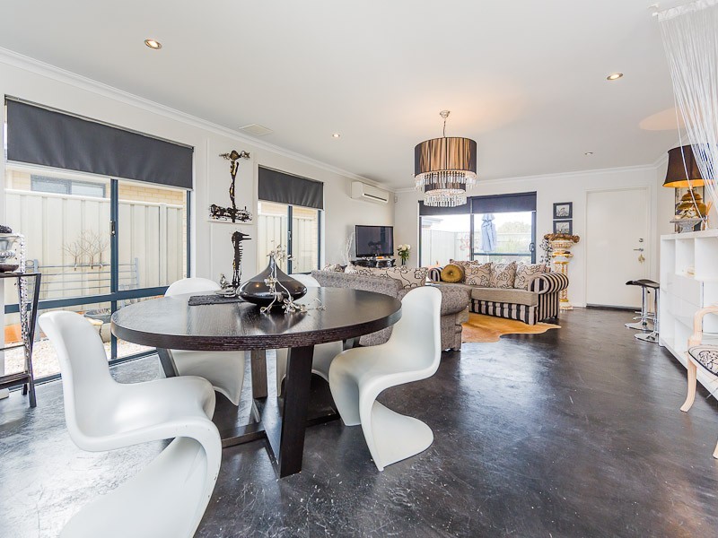 16 Fareham Crescent, Wellard WA 6170