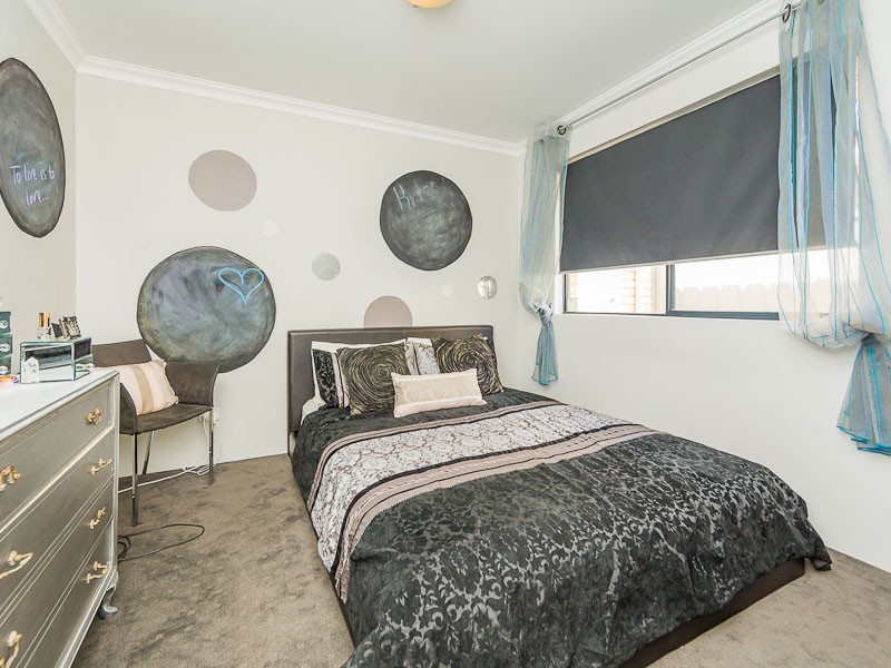16 Fareham Crescent, Wellard WA 6170
