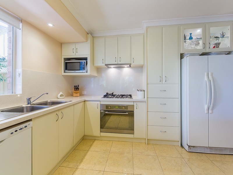 1 Robbins Retreat, Leda WA 6170