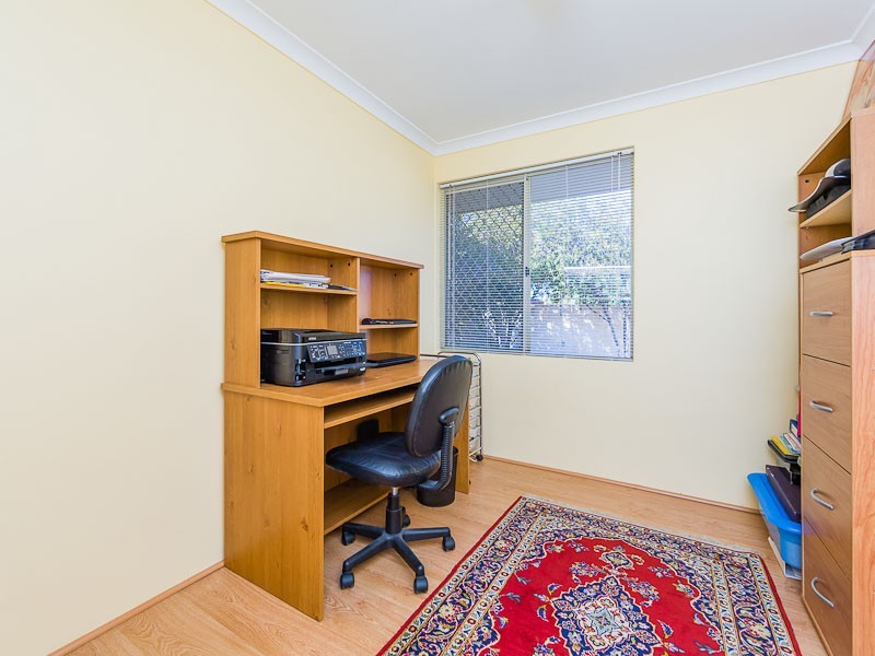 1 Robbins Retreat, Leda WA 6170