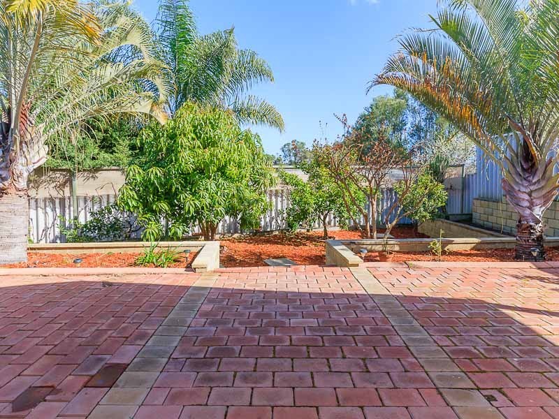 1 Robbins Retreat, Leda WA 6170