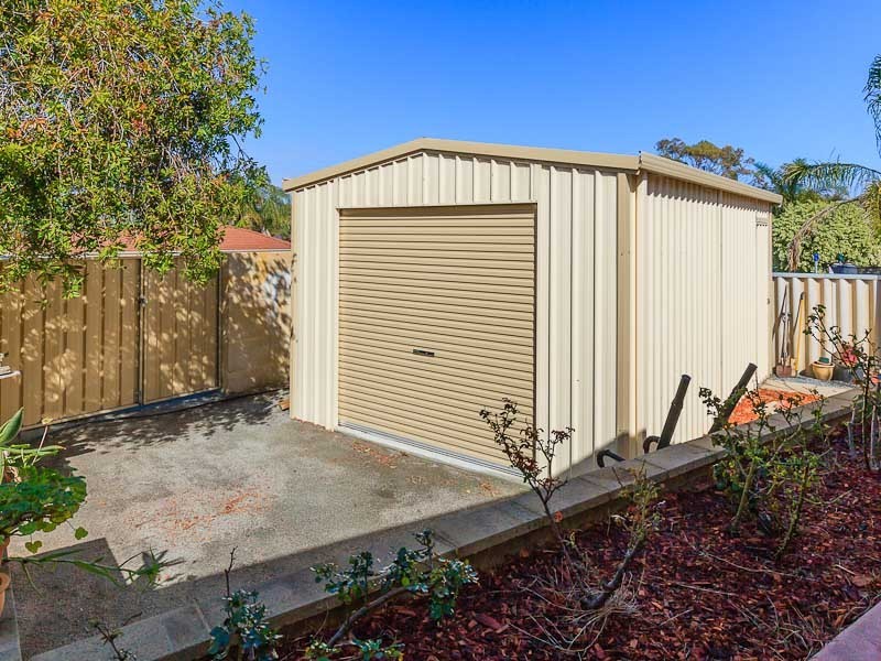 1 Robbins Retreat, Leda WA 6170