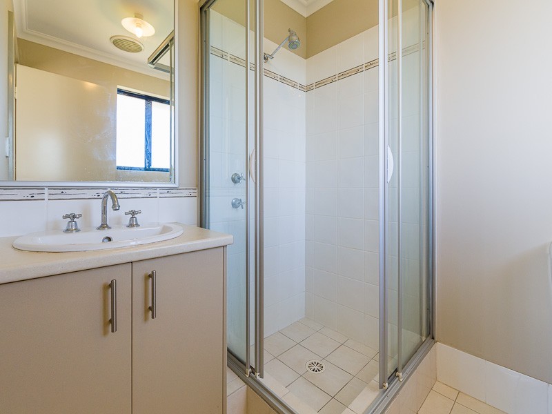 1 Chertsey Way, Wellard WA 6170